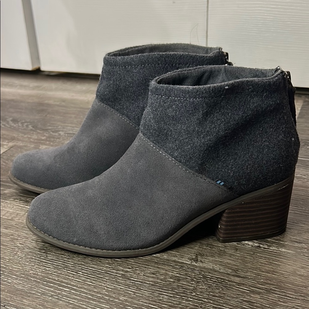 Toms Lacey Charcoal Ankle Booties Size 9.5 - Picture 2 of 8